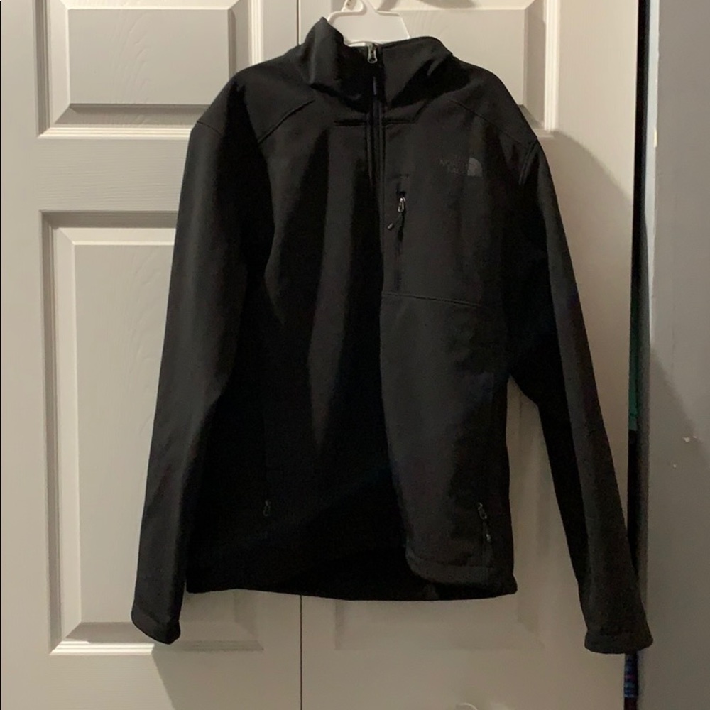 Men’s North Face Jacket - M